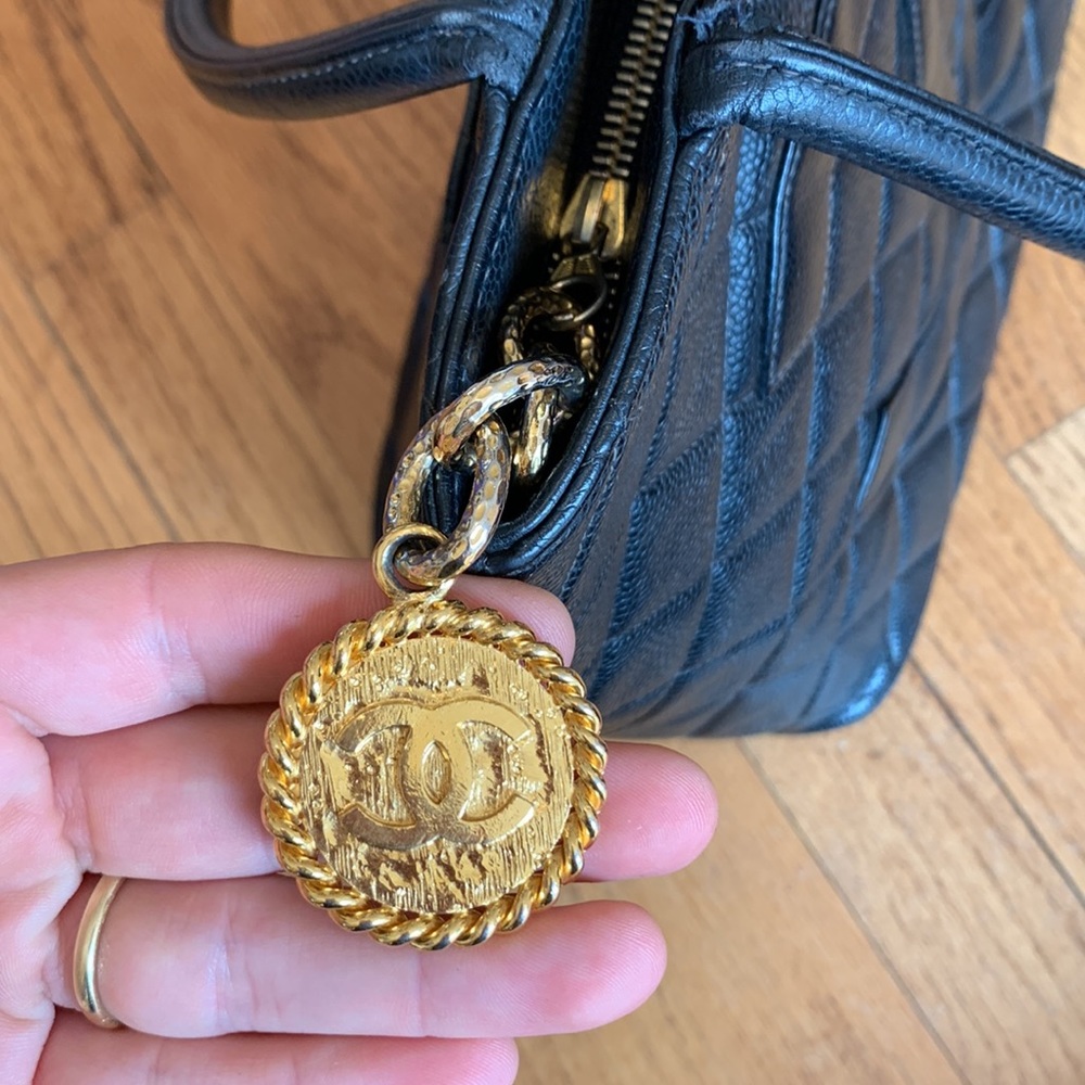 CHANEL Medallion Caviar Tote - Picture 7 of 15